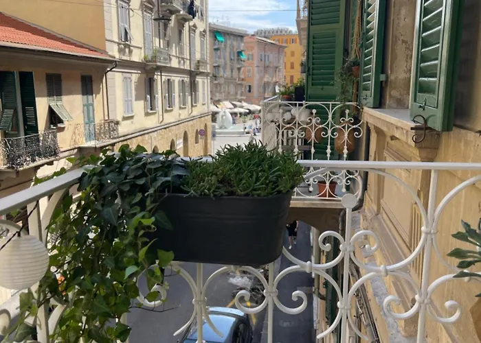 Luxury Designer In The Historical Center Apartment La Spezia